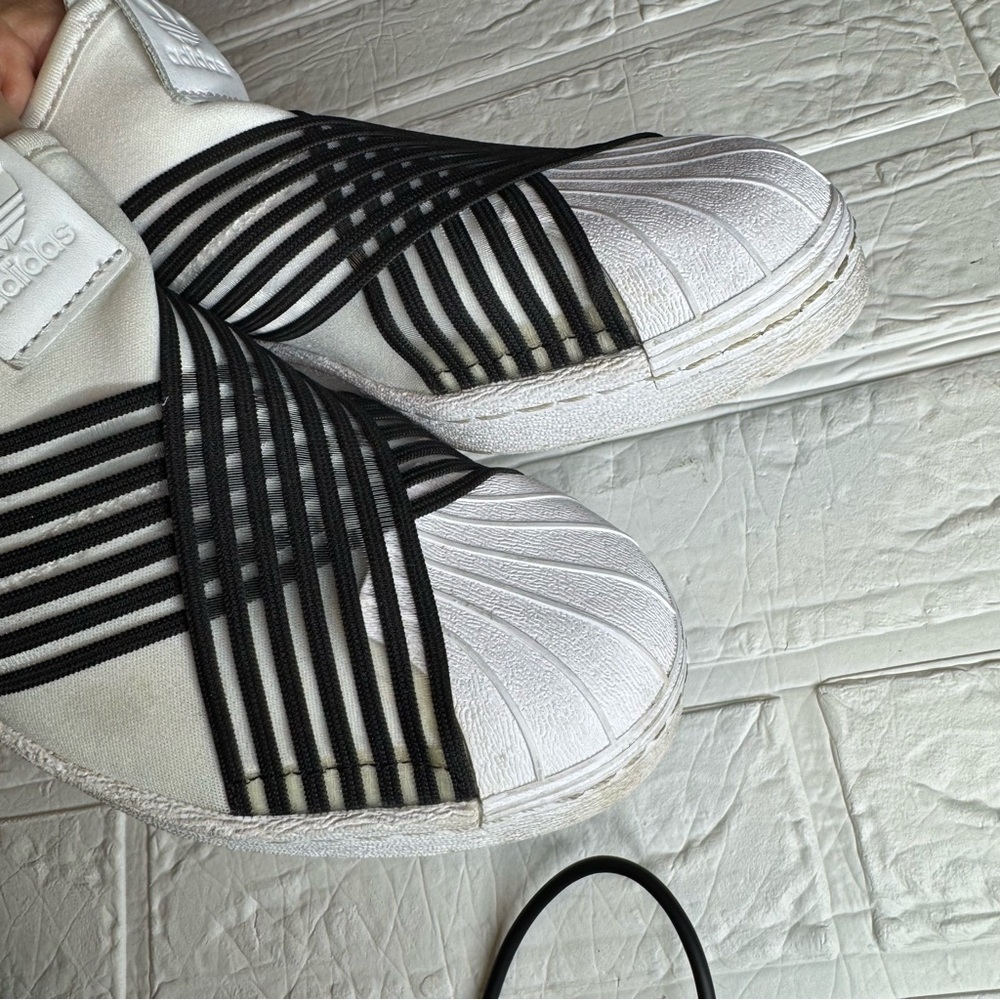 adidas Women's Slip-On Shoes white w/ black size 5.5 - Picture 7 of 14